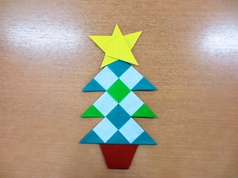 折り紙クリスマスツリー
